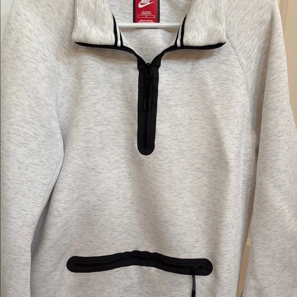Nike Tech Fleece Men's Gray Quarter Zip - Picture 3 of 5